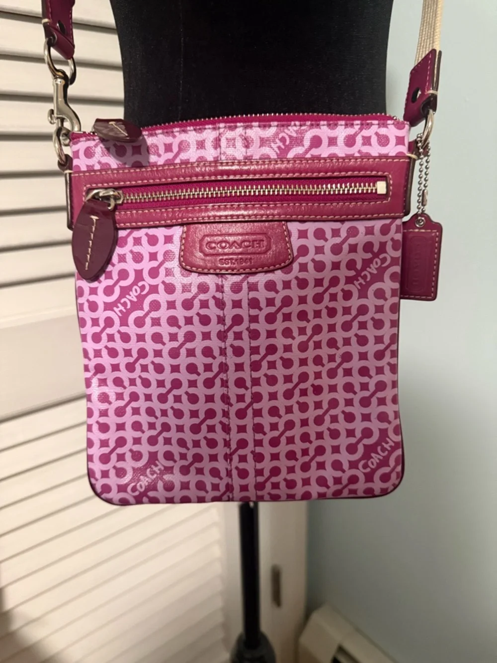 Coach 2008 Lavender logo print Crossbody in leather w/COA!! - Picture 1 of 16